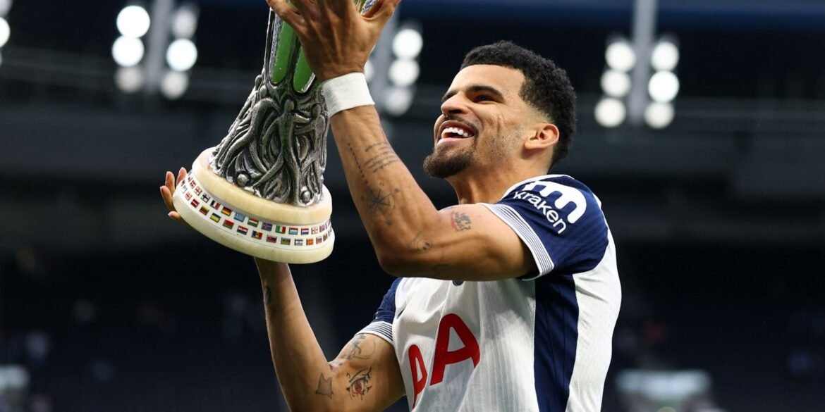 Tottenham se destaca na disputa para contratar um grande atacante em meio às preocupações com Dominic Solanke
