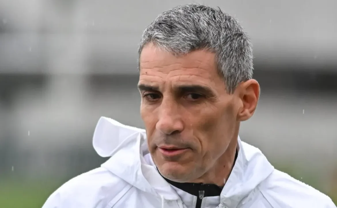 Vojvoda desconsidera críticas e mantém Guilherme como titular na equipe