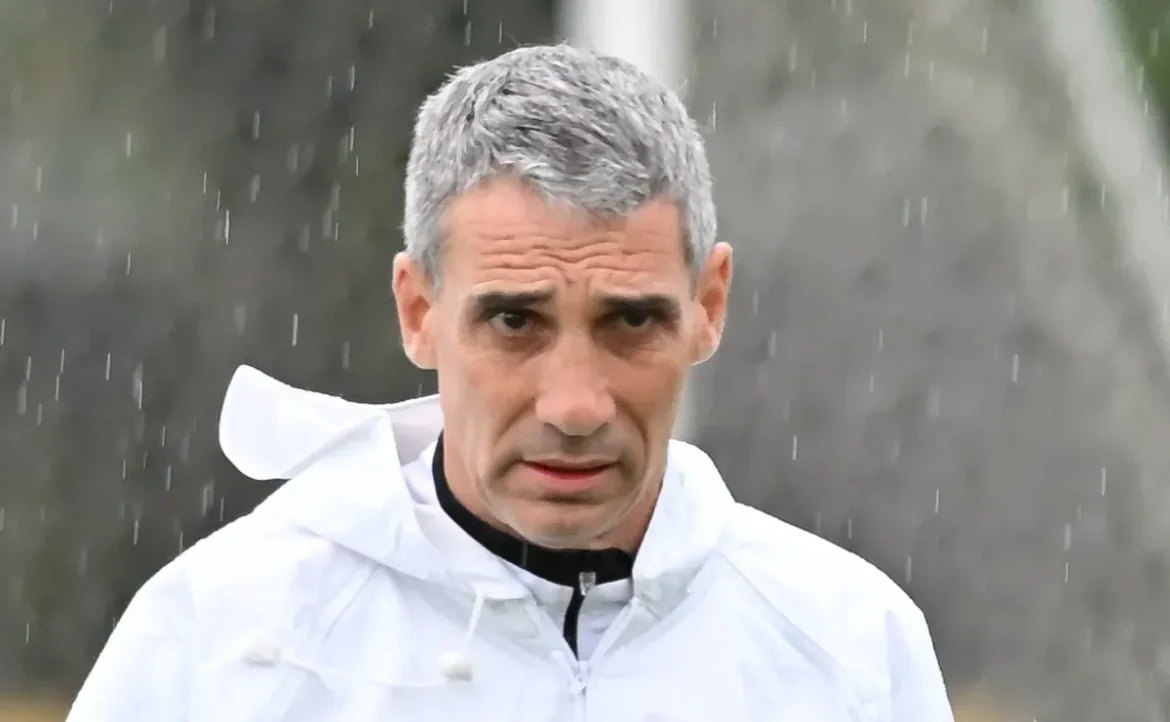 Vojvoda fica sem Tomás Rincón no confronto entre Santos e Corinthians