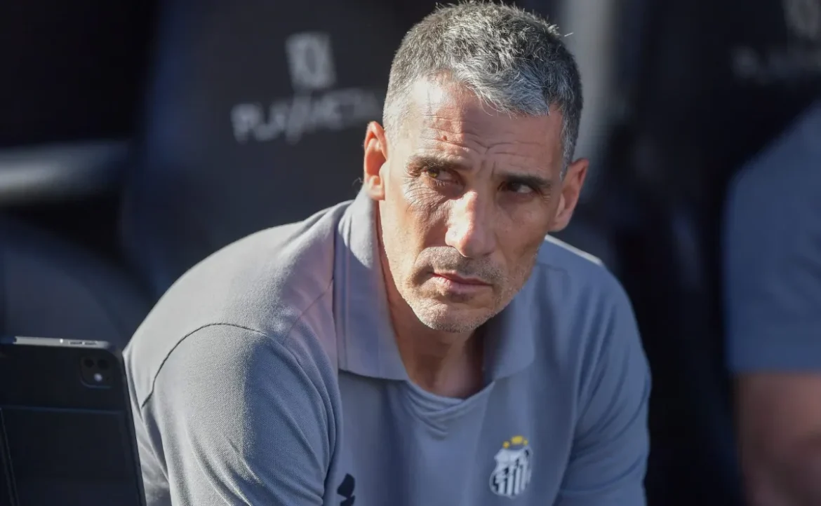 Vojvoda traz mais ataque ao Santos e garante empate no Campeonato Brasileiro