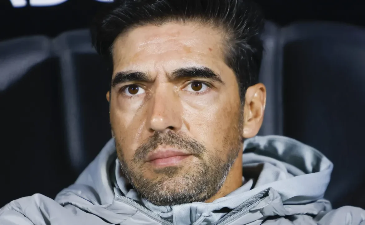 Abel Ferreira corre o risco de perder uma quantia significativa caso o Flamengo conquiste o Campeonato Brasileiro