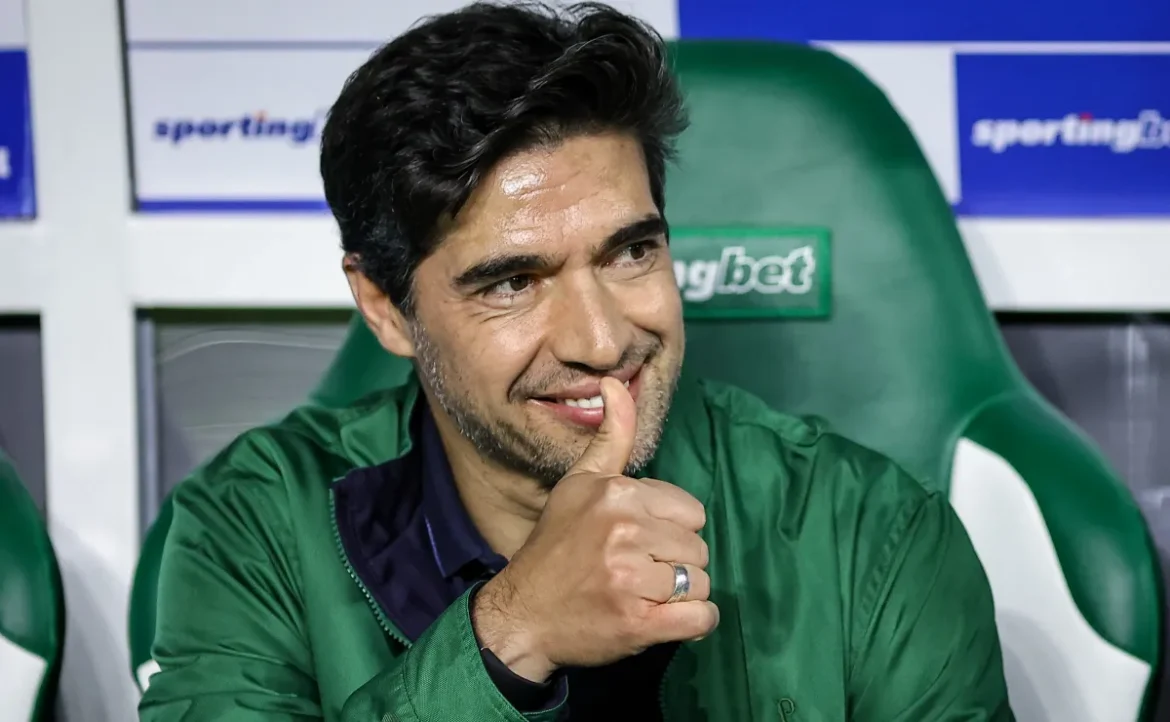 Abel Ferreira define escalação do Palmeiras para o confronto contra o Santos