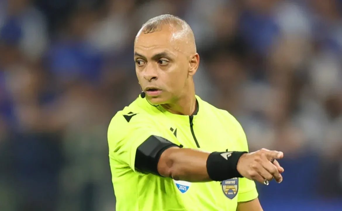 Árbitro Controverso Retorna para Apitar Jogo do São Paulo contra o Vasco