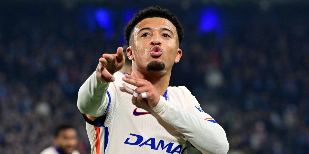BlueCo: A Nova Promessa do Chelsea que Não é Gittens, Mas Lembra Sancho