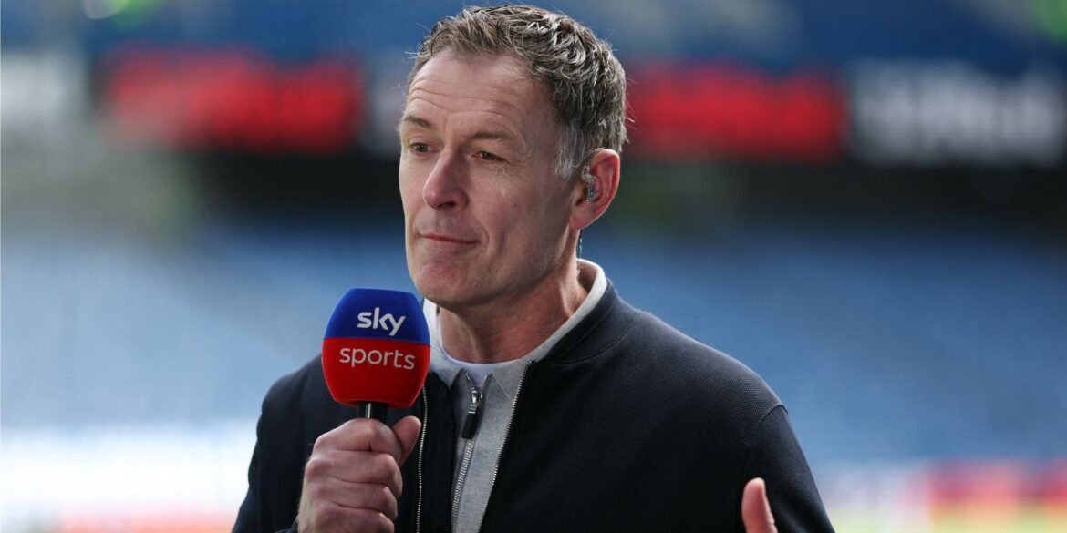 Chris Sutton critica momento "estranho" de jogador do Leeds na derrota para o Man City
