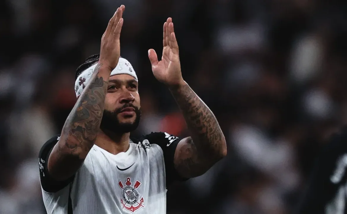 Crespo envia mensagem a Memphis Depay após partida entre Corinthians e São Paulo