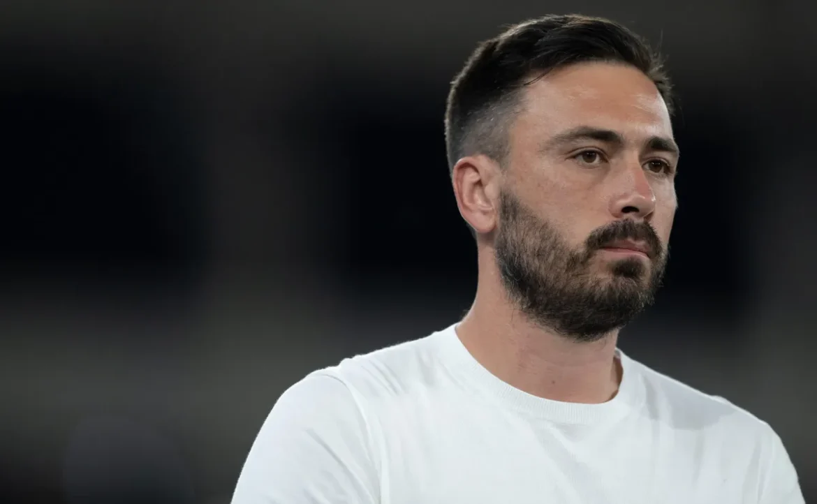 Davide Ancelotti, do Botafogo, se prepara para enfrentar o Grêmio com a 'Lei do Ex' em mente.