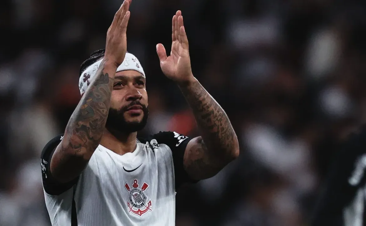 Depay brilha e garante triunfo do Corinthians no clássico emocionante