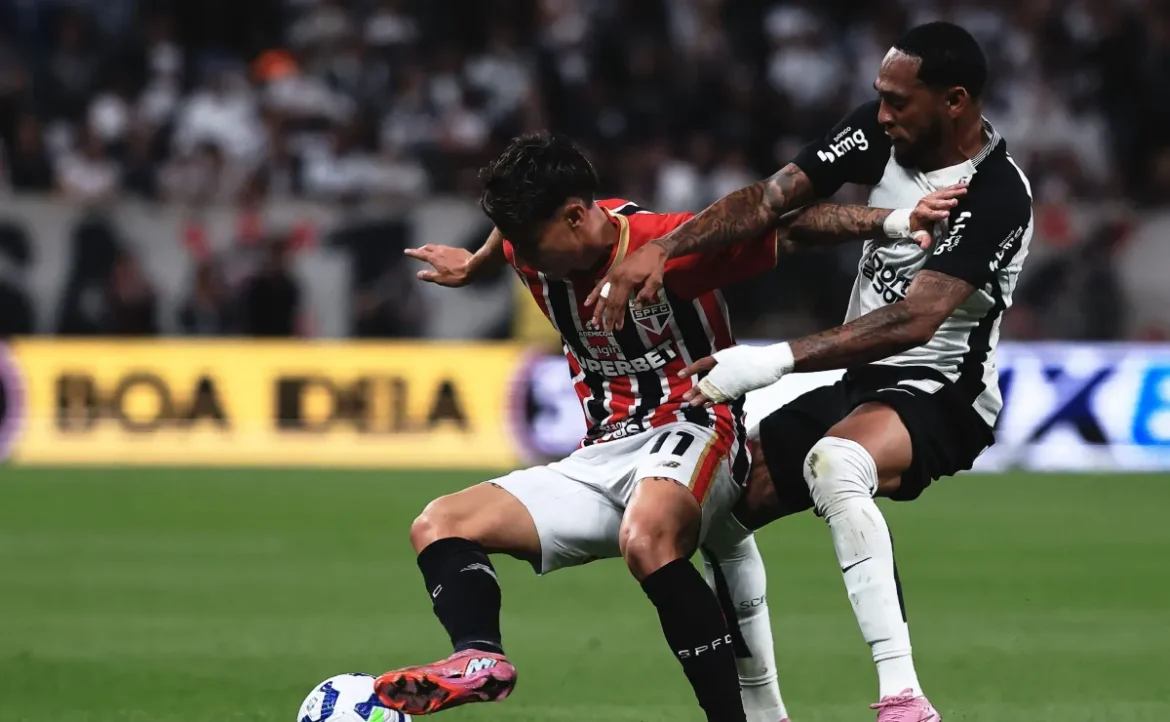 Desempenho do Corinthians e São Paulo no Campeonato Brasileiro: Análise das Notas de Jogo