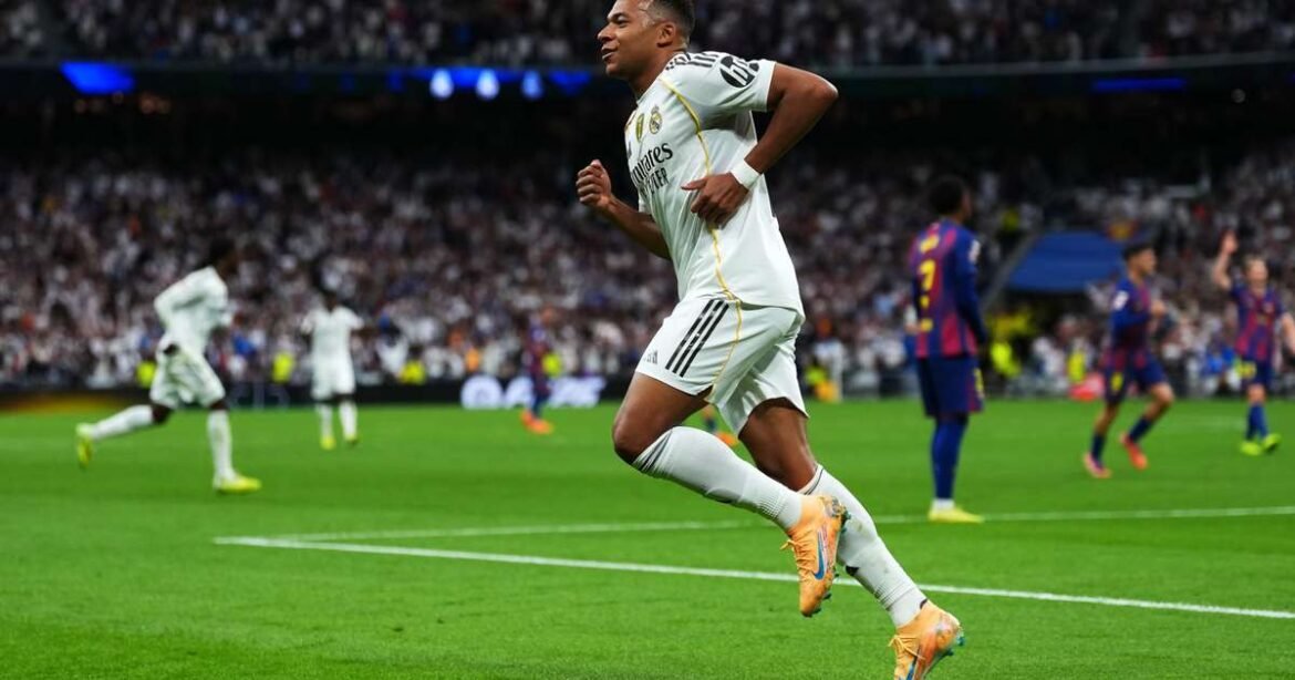 FIFPro Revela Seleção da Temporada com Mbappé e Sem Jogadores Brasileiros; Veja os Destaques