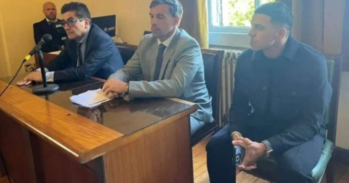 Jogador do Peñarol desmaia após ser condenado por crime de abuso sexual