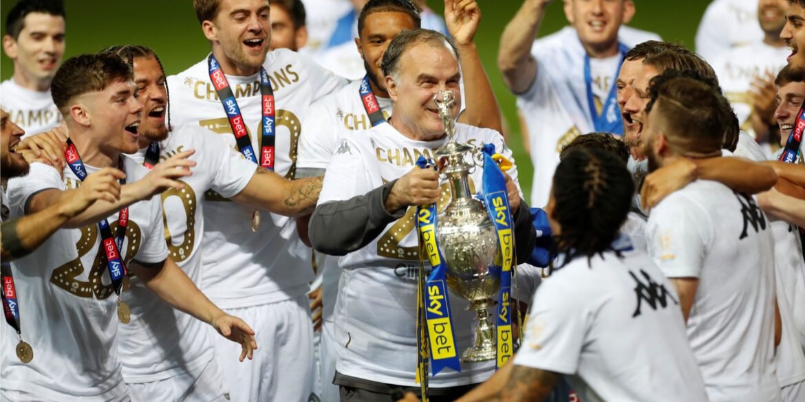 Leeds pode demitir Farke em busca de um treinador "especial" para o esquema 4-2-3-1