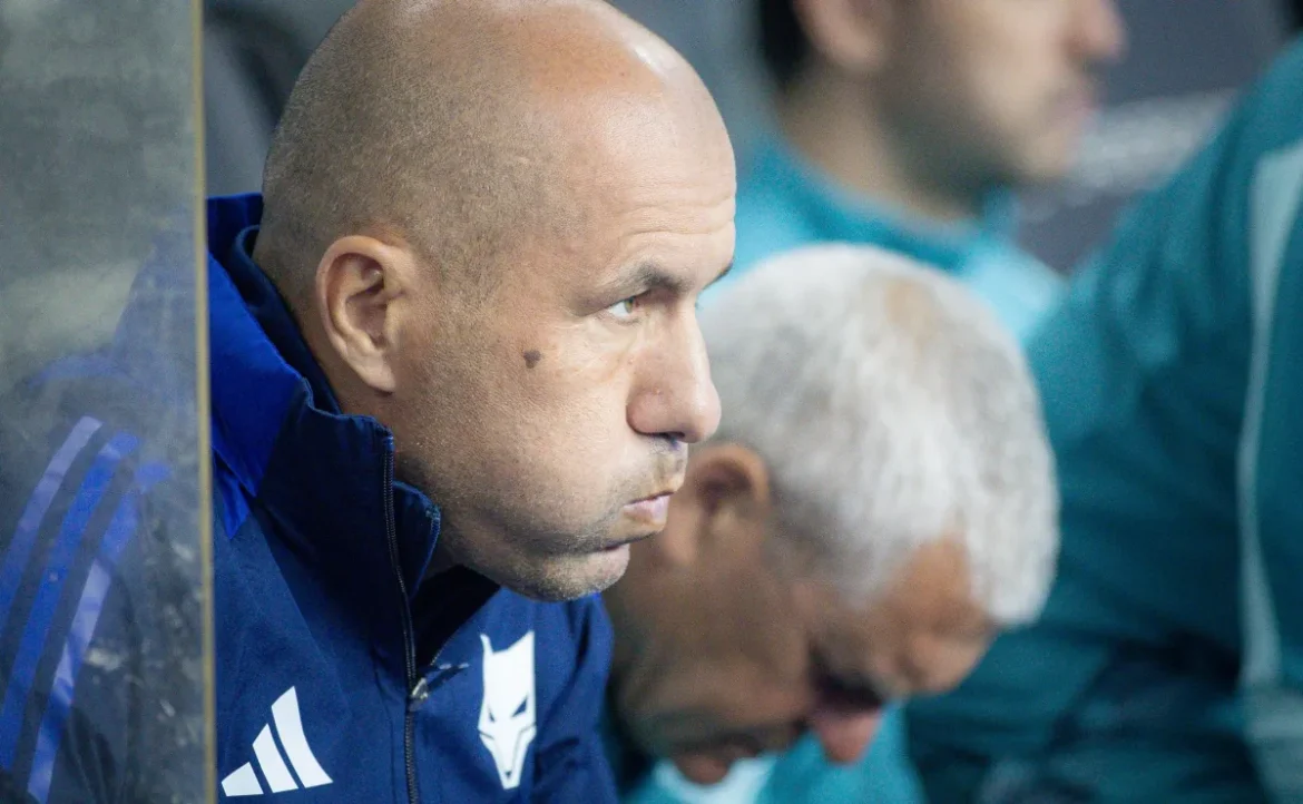 Leonardo Jardim critica desempenho do árbitro na partida Cruzeiro x Fluminense
