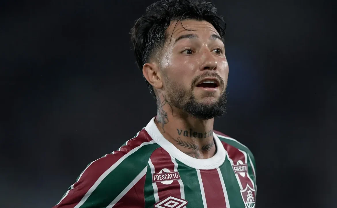 Lucho Acosta faz um belo gol e coloca o Fluminense à frente no jogo