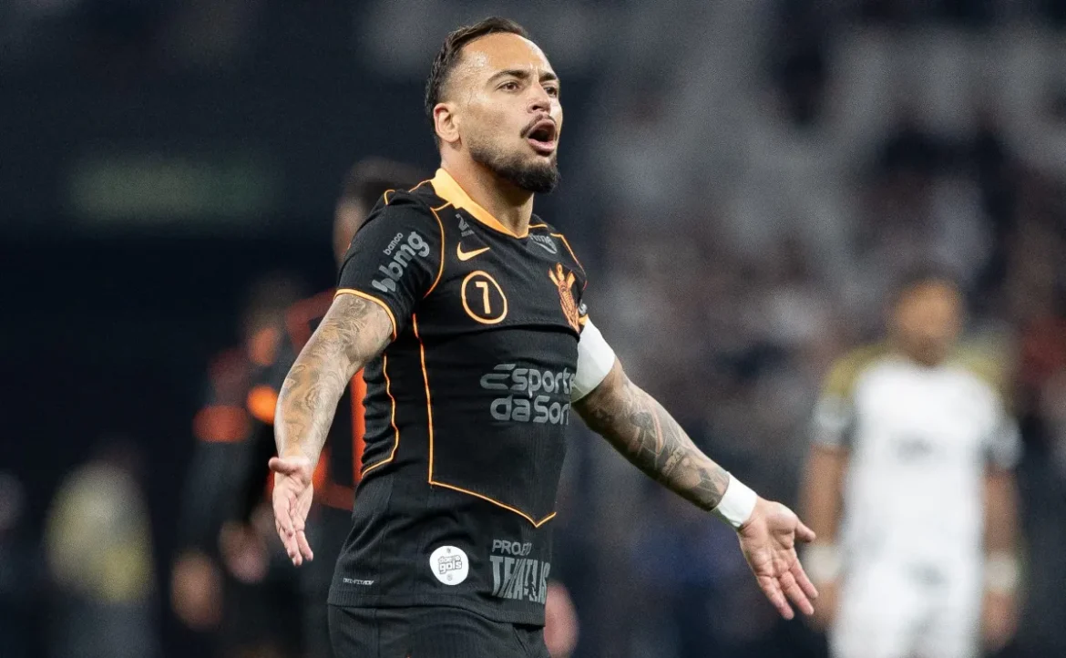 Maycon destaca potencial do Bragantino antes do jogo contra o Corinthians: "Desafio difícil"