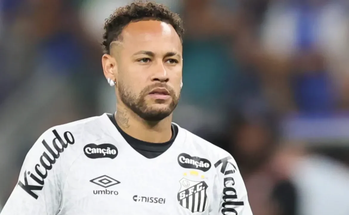Neymar e Deyverson têm discussão registrada em Santos e Fortaleza