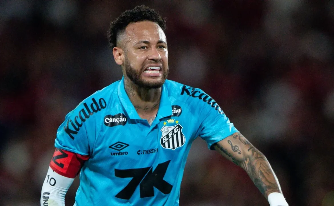 Neymar é o destaque entre os nove jogadores do Santos com risco de suspensão contra o Palmeiras