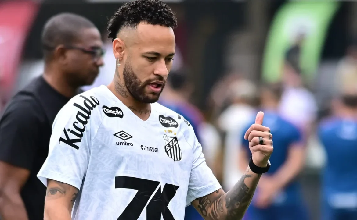 Neymar é preservado em jogo contra o Palmeiras devido ao gramado sintético do Allianz