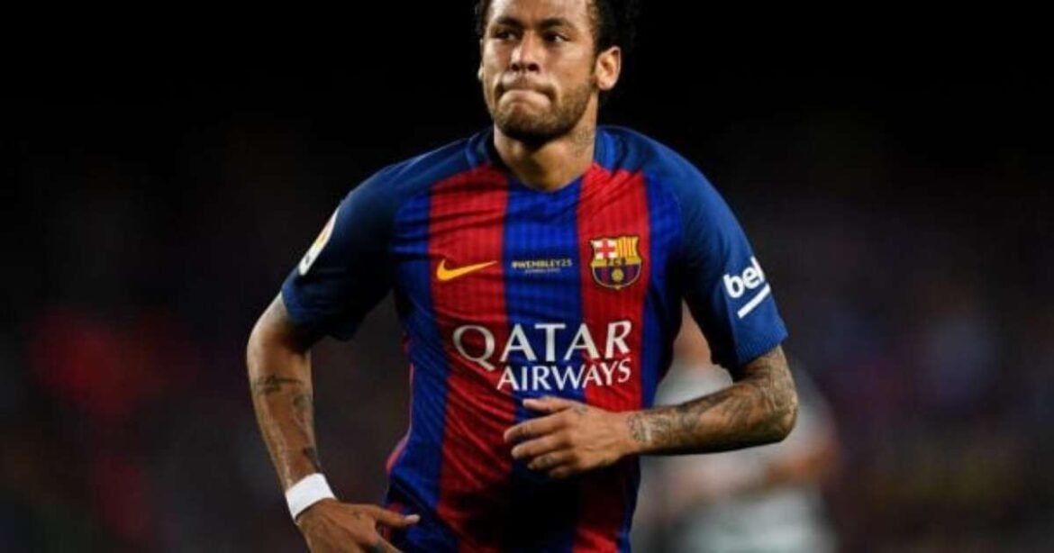 Neymar rejeitou proposta do Real Madrid e manifestou desejo de retornar ao Barcelona, afirma ex-dirigente.
