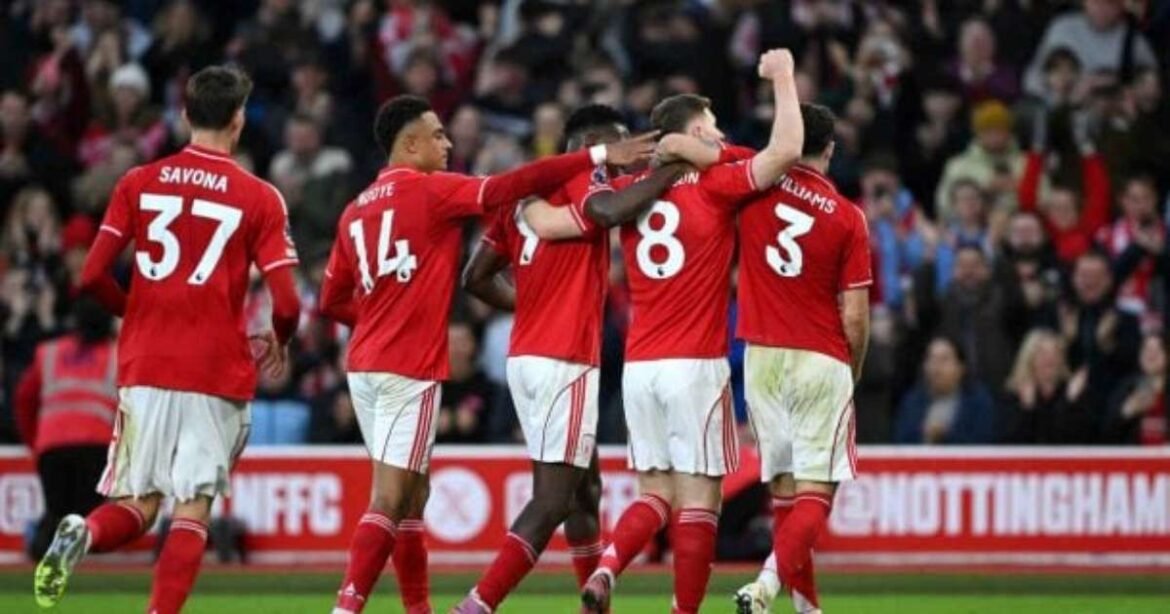 Nottingham conquista vitória no Campeonato Inglês com grande virada