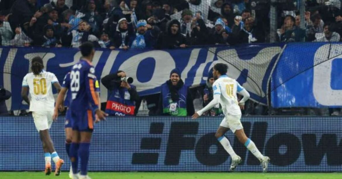 Olympique supera o Newcastle e garante vaga na zona de playoffs da Champions League