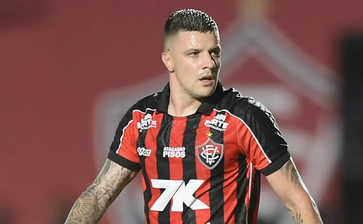 Renato Kayzer celebra empate com o Botafogo, destacando sinceridade na atuação