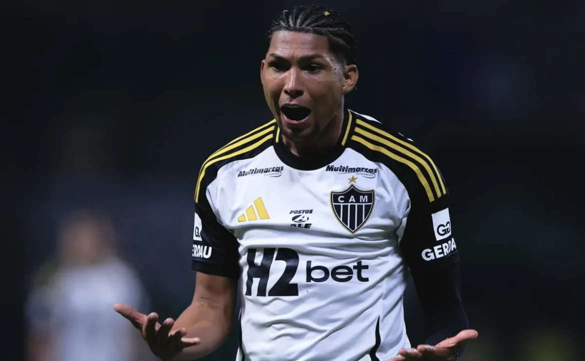 Rony enfrenta duras críticas após partida entre Sport e Atlético-MG; polêmica ganha destaque nas redes sociais.