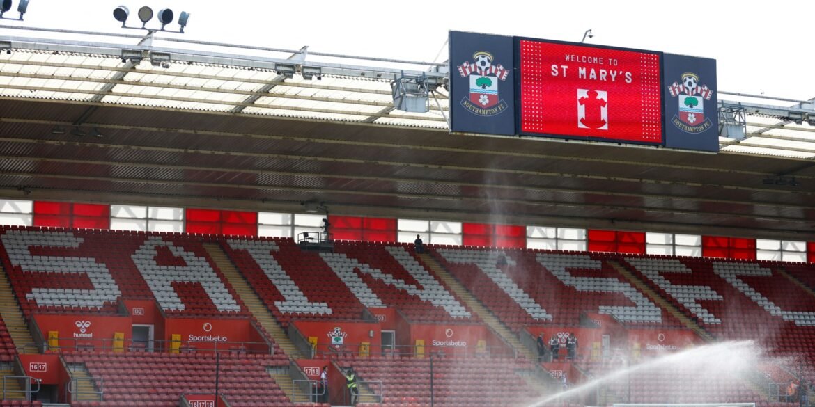 Southampton aconselhado a contratar novo treinador em vez de Eckert, que "cumpre todos os requisitos"