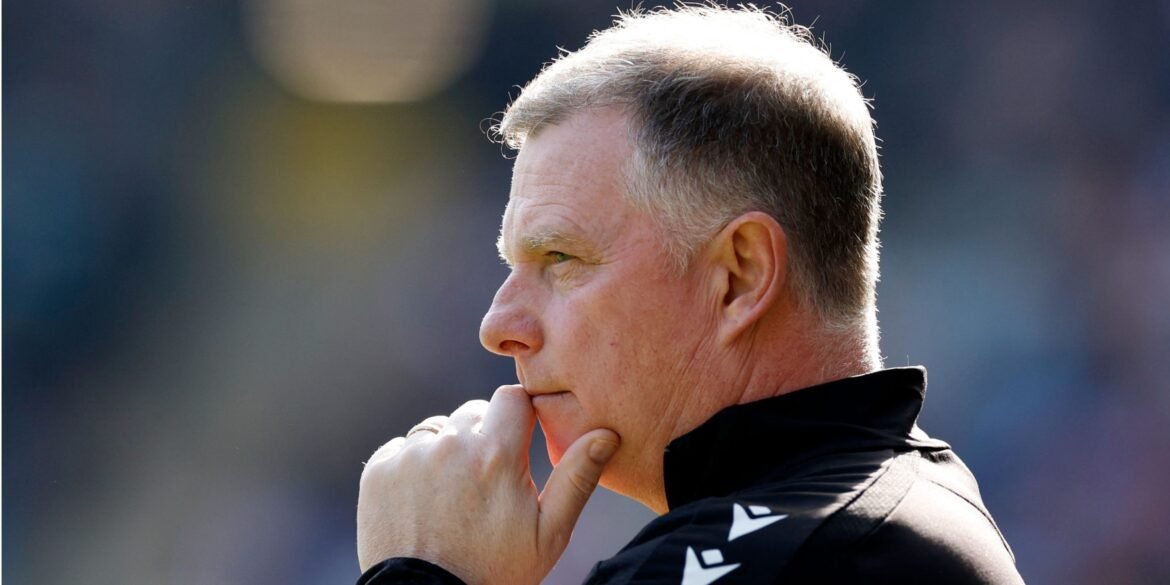 Southampton busca Mark Robins após implementar novo modelo de recrutamento baseado em dados