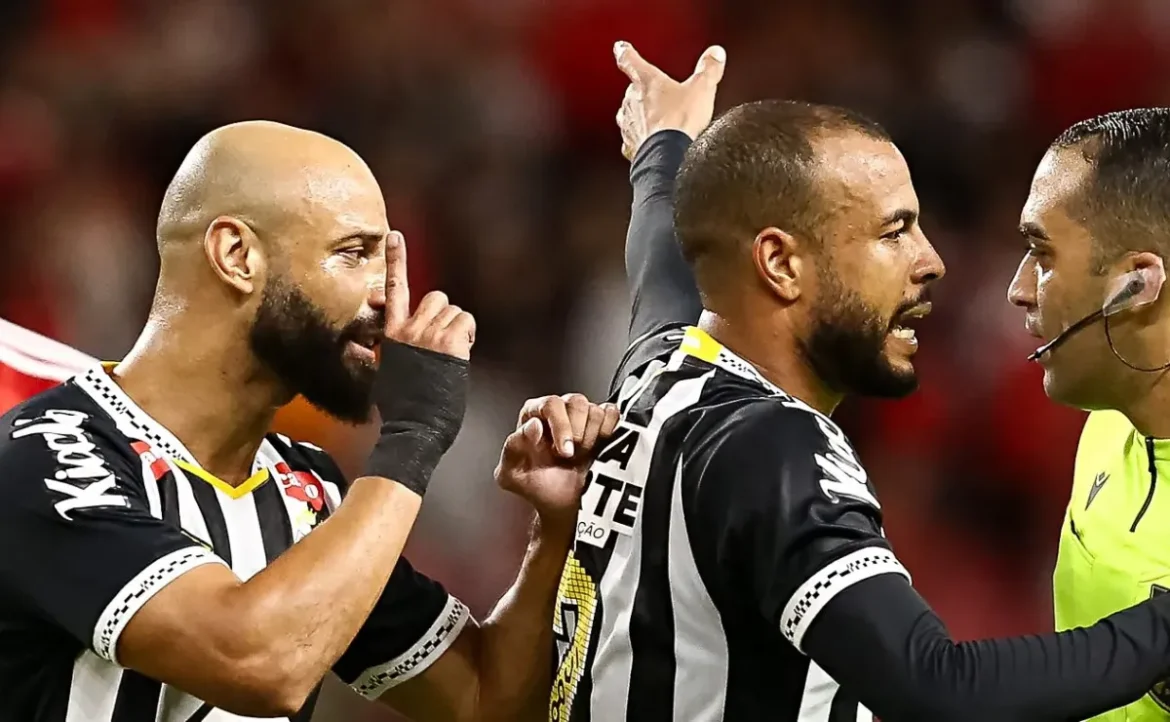 Thaciano solicita sua ausência na partida entre Santos e Sport devido à pressão enfrentada.