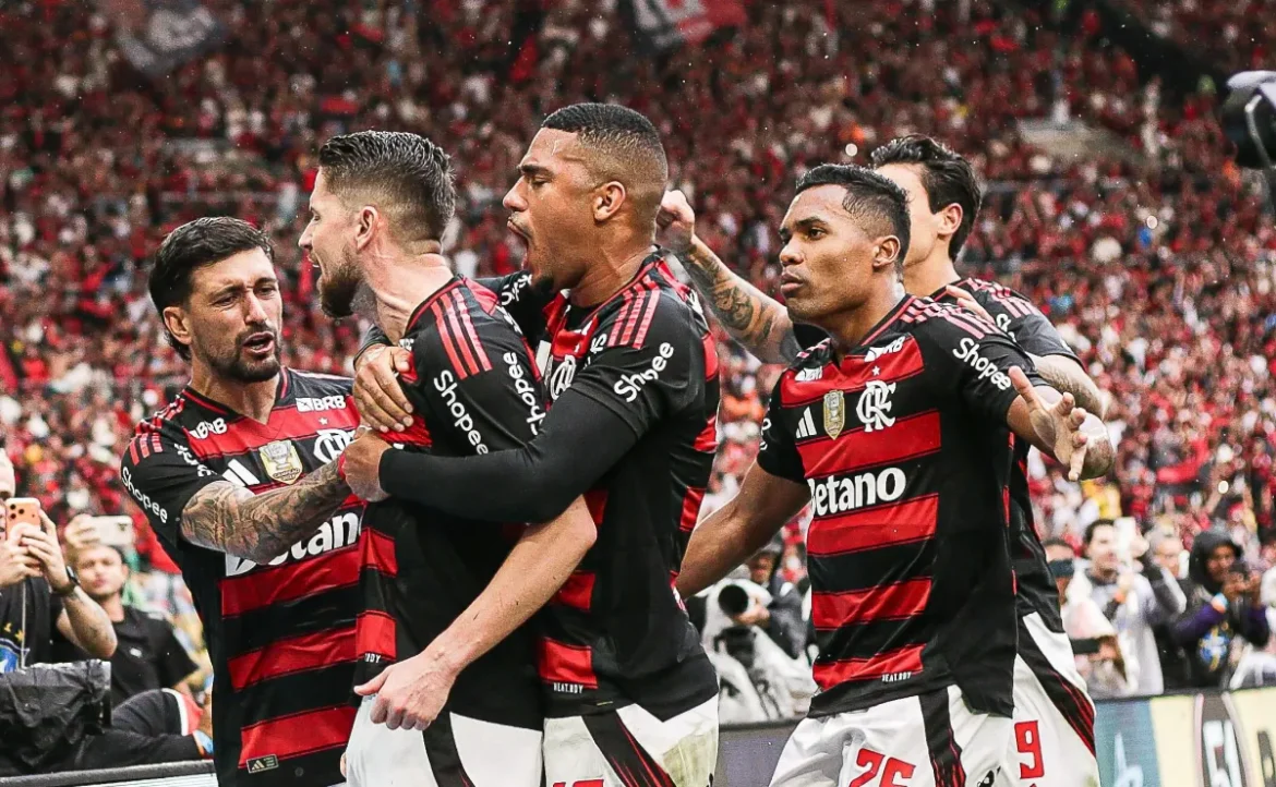 Torcida do Flamengo exige entrega total da equipe para triunfar sobre o Fluminense
