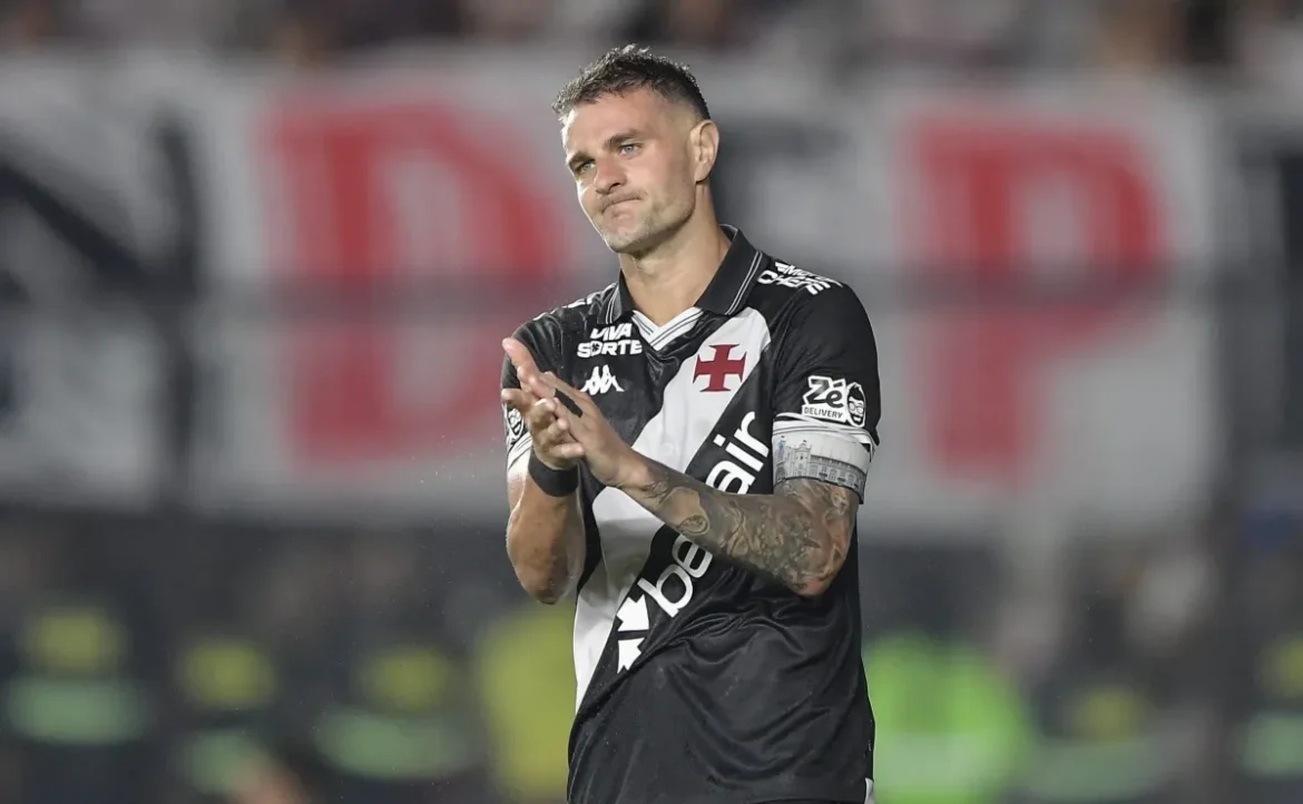 Vegetti enfrenta críticas de torcedores do Vasco após desempenho insatisfatório contra o Botafogo