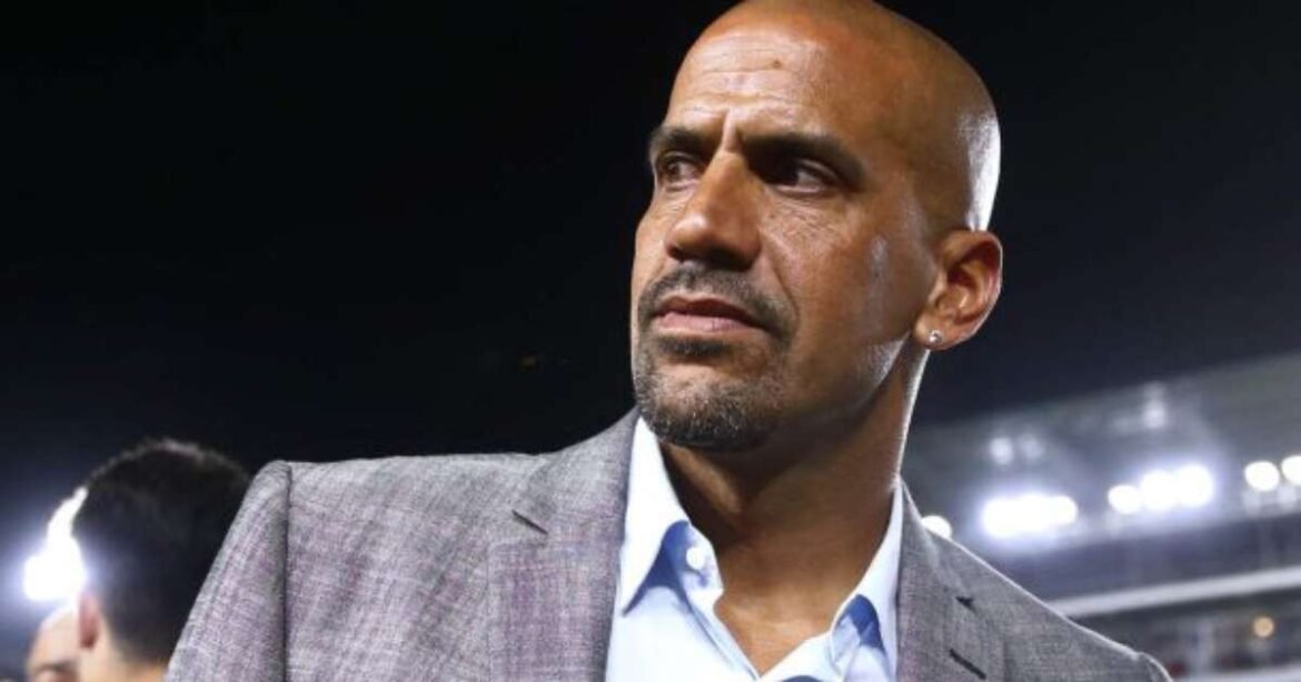 Verón defende SAFs e intensifica críticas ao futebol argentino