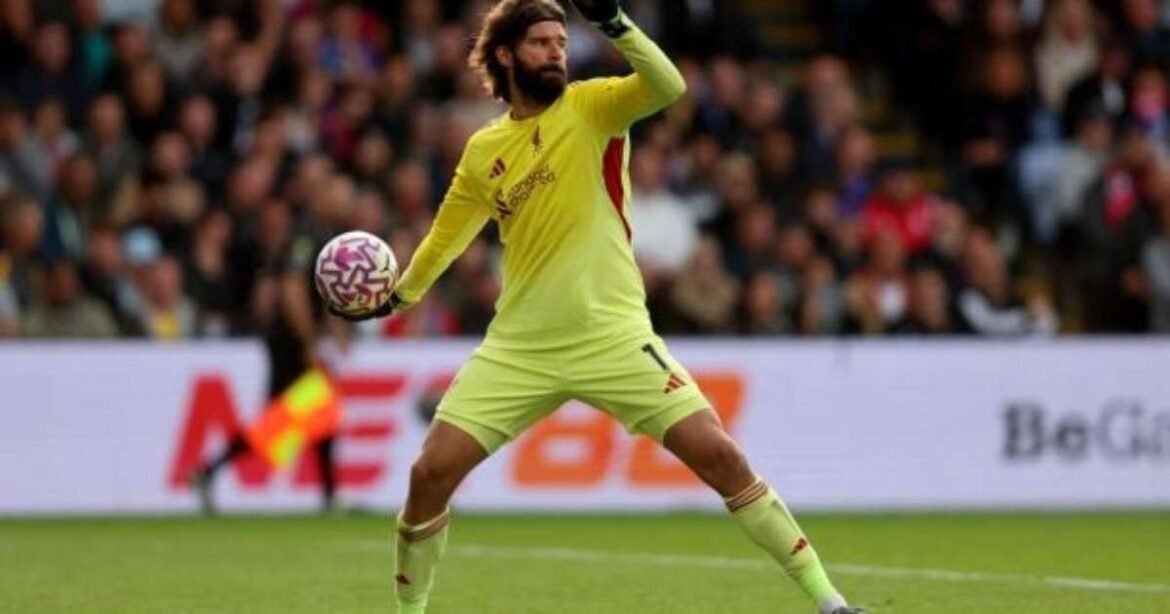 Alisson pode deixar o Liverpool e voltar a atuar na Itália