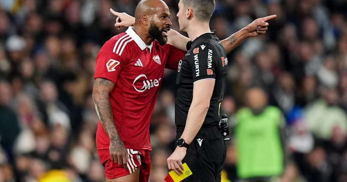 Arbitragem polêmica resulta em severa sanção a jogador brasileiro na La Liga