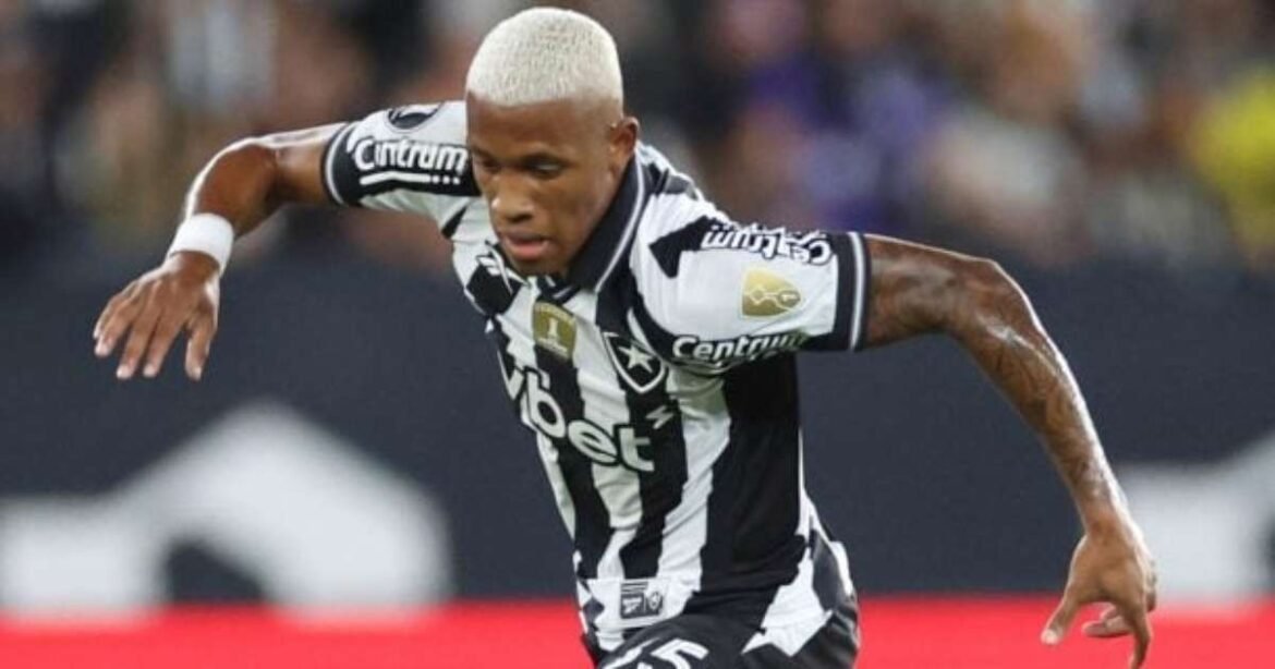 Clubes da Premier League Demonstram Interesse em Danilo, Jogador do Botafogo