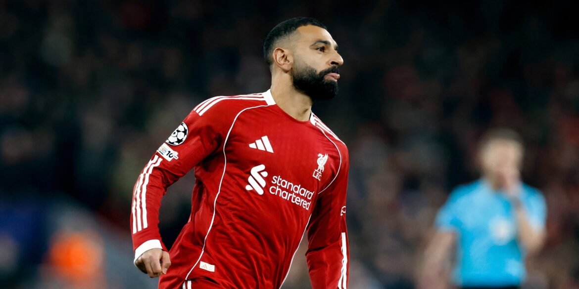 Como Salah se relacionou com os companheiros de equipe do Liverpool durante o treino de segunda-feira