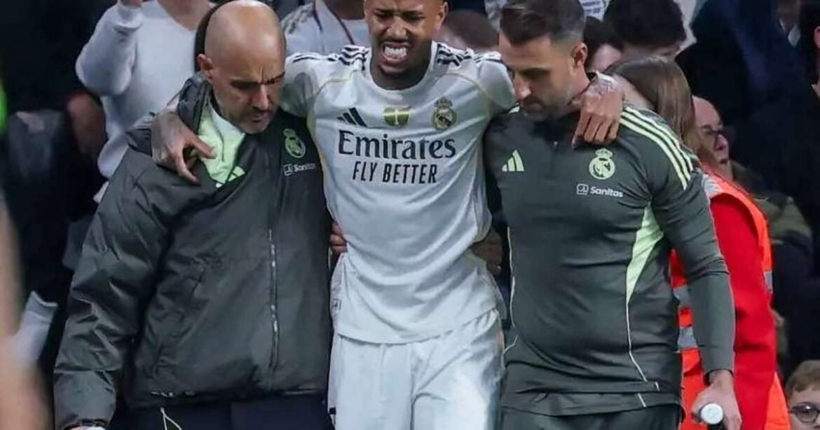 É confirmado o afastamento de Éder Militão por lesão; zagueiro pode ficar fora por até quatro meses.