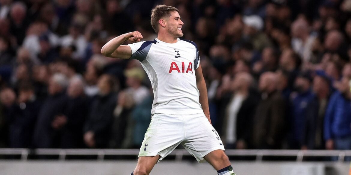 "Ele é incrível" - Van de Ven impressionado com estrela dos Spurs
