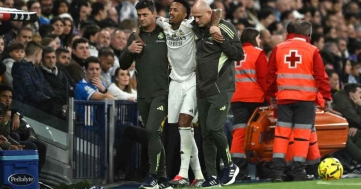 Especialista alerta sobre aumento significativo no risco de novas lesões de Militão em decorrência de cirurgias anteriores.