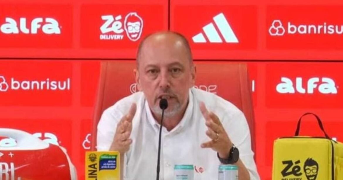 Presidente do Internacional confirma permanência de Abel Braga e possibilidade de negociação com Tite