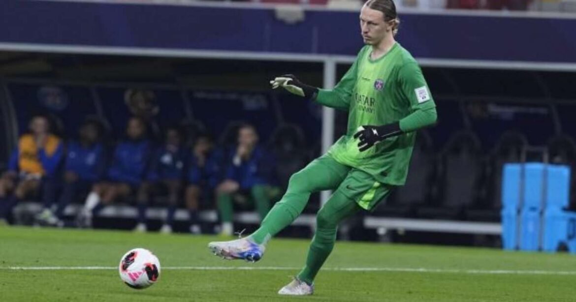 Safonov brilha e garante ao PSG o primeiro título da Intercontinental