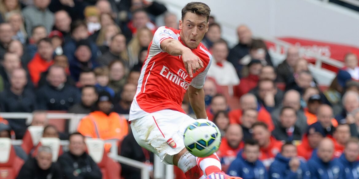 Arsenal lidera disputa por talento "sedoso" em destaque na Europa