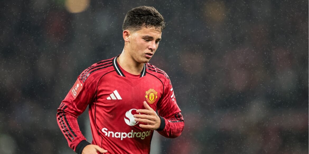 Carrick precisa liberar o potencial do "futuro talento" da base do Manchester United