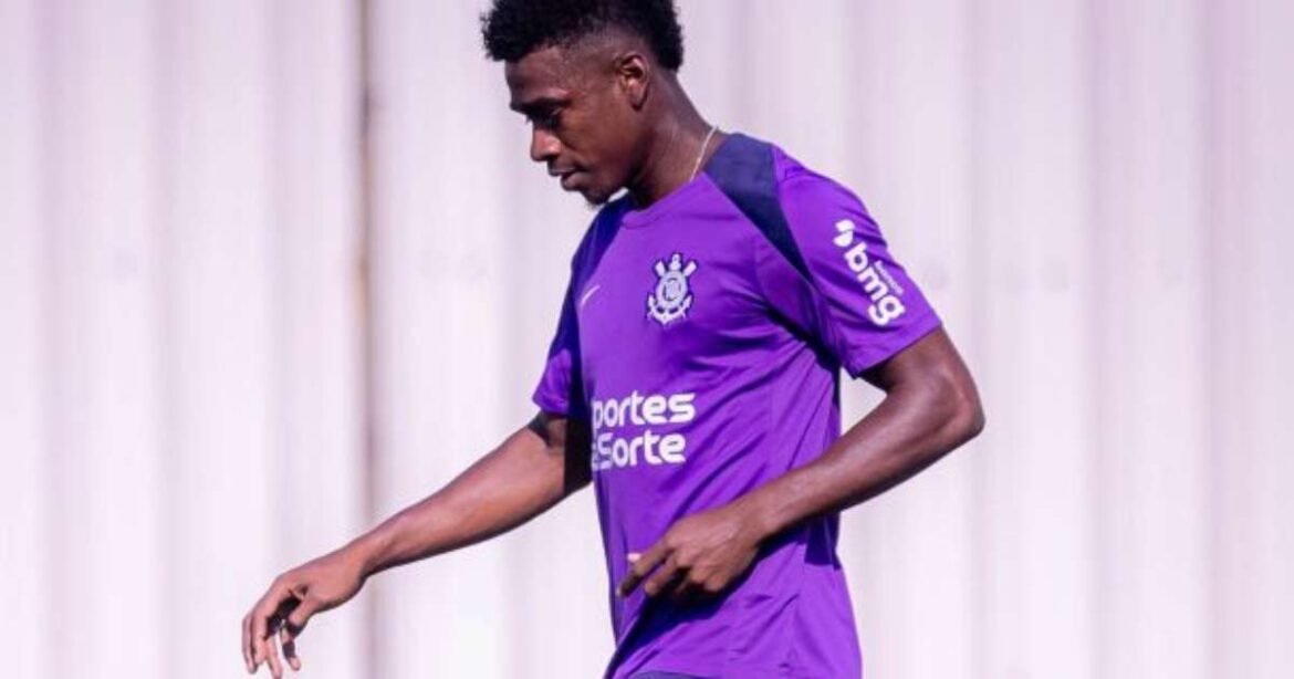 Corinthians avança na negociação para emprestar Félix Torres ao Internacional