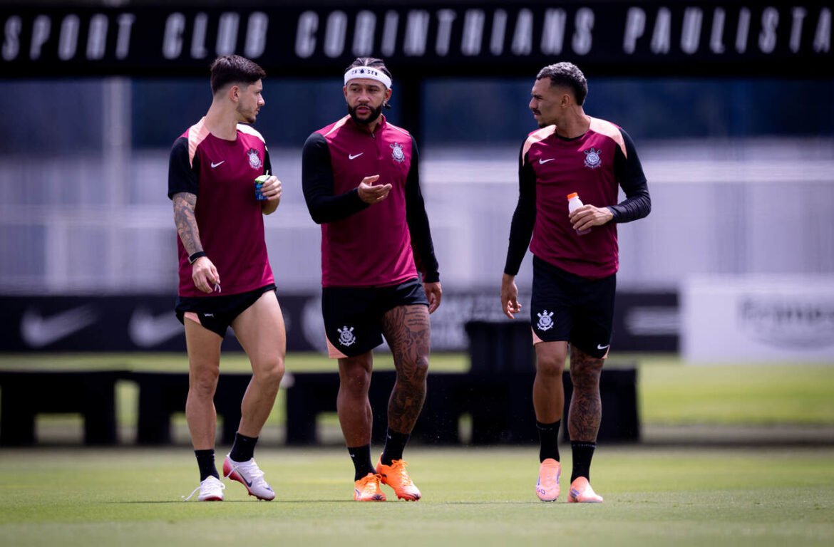 Corinthians enfrenta desfalques de Memphis Depay e Matheuzinho no treino final antes da Supercopa