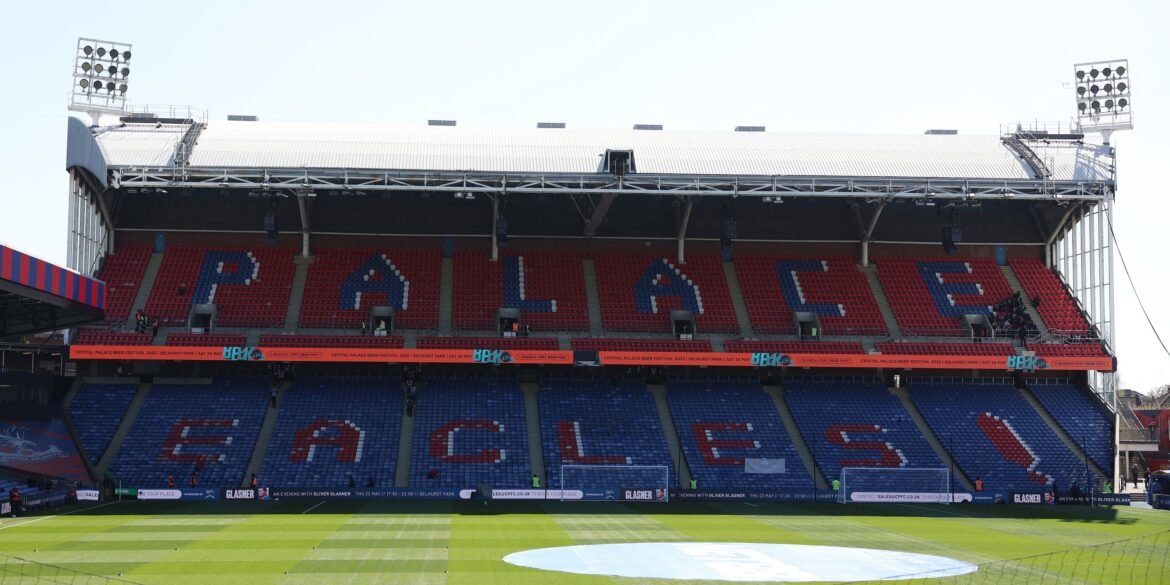 Crystal Palace fecha contratação histórica de atacante "fantástico" com salário elevado