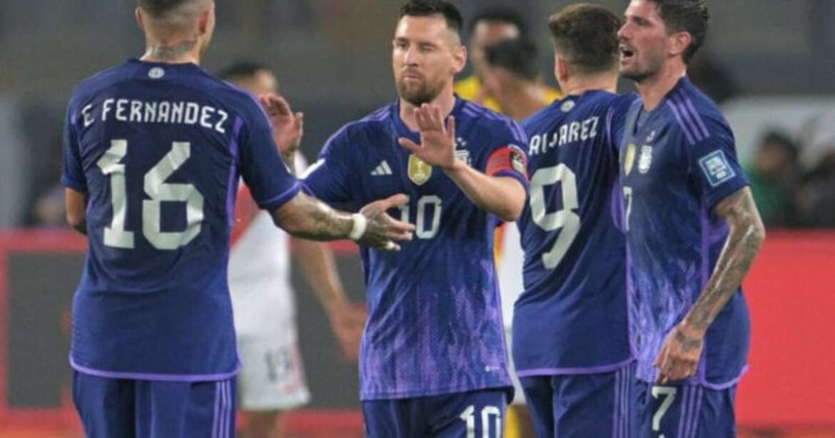 Enzo Fernández fala sobre o desejo de jogar ao lado de Messi no mesmo time