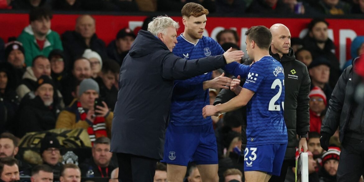 Everton planeja contratação de Ben White devido a frustração com lesão de Seamus Coleman