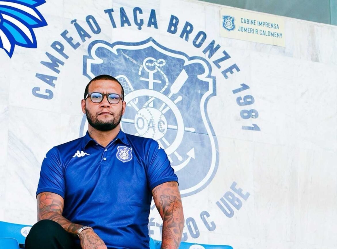 Ex-jogador do Vasco, Léo Lima é o novo coordenador do Olaria